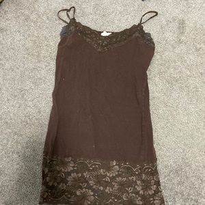 Brown tank top with lace on the bottom and top